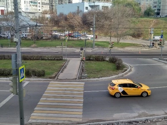 Московский таксист избил девушку и брызнул ей в лицо из перцового баллончика