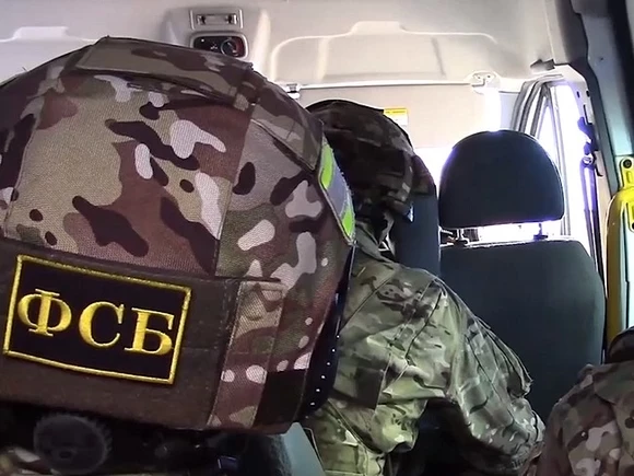 Силовики задержали хабаровчанина на рабочем месте по подозрениям в госизмене (видео)