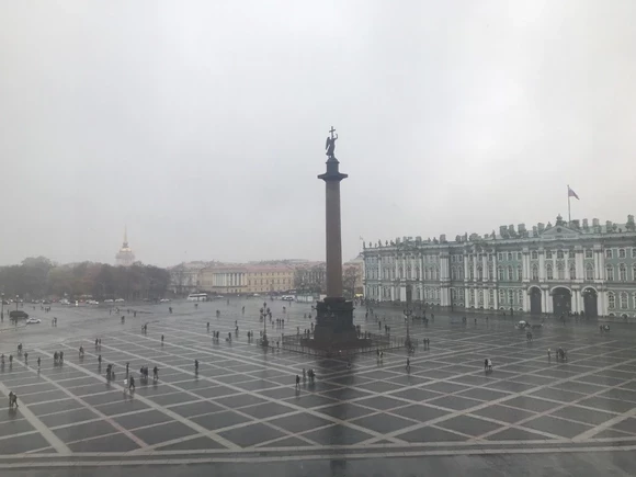 В Петербурге похолодает, дождь со снегом продолжится