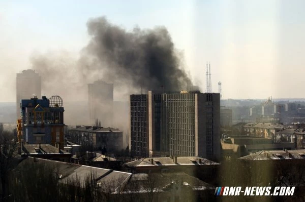 В центре Донецка произошел мощный взрыв, много раненых и погибших