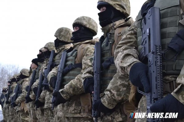 Украинские силовики за сутки выпустили по ДНР 318 боеприпасов, погиб 21 мирный житель