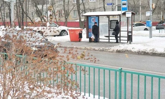 Дептранс предупредил москвичей о сильном ветре и мокром снеге до среды