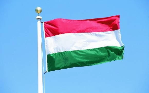 Hungary Today: В небе над Венгрией засекли неопознанный летательный аппарат — по тревоге были подняты истребители