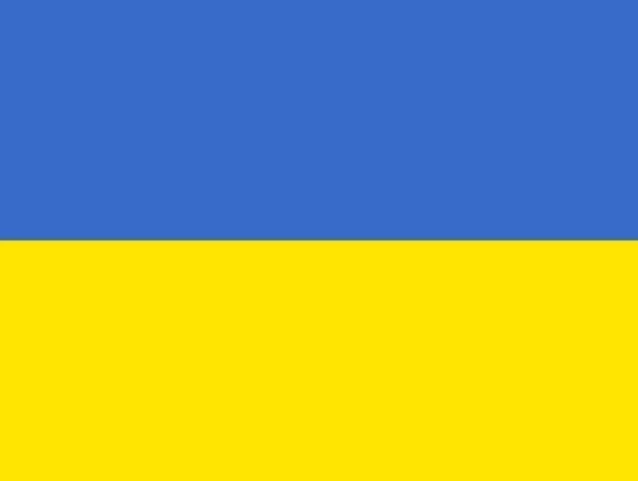 Флаг Украины спущен на территории посольства в Москве (видео)