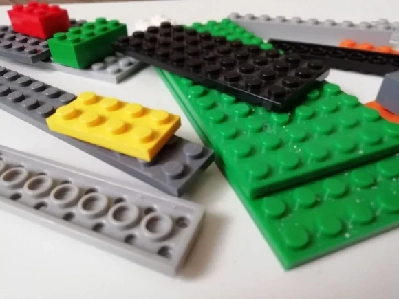 «Закрывает двери: производитель игрушек Lego временно прекращает все поставки в России
