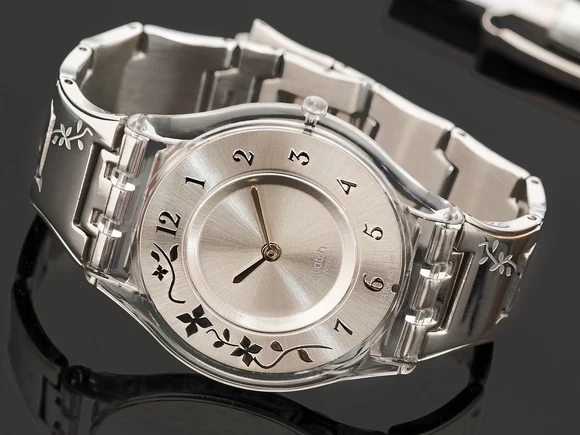 Swatch Group прекращает экспорт часов в Россию