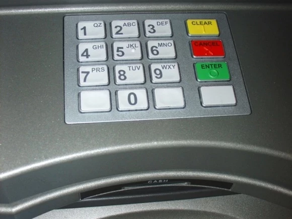 Банк «Санкт-Петербург объявил о приостановке выпуска карт китайской UnionPay