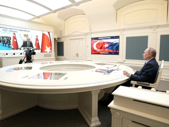 Путин объяснил Эрдогану, что приостановка военной операции РФ на Украине возможна лишь в случае прекращения Киевом боев