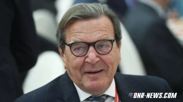 Шредер отправился на встречу с Путиным по просьбе Украины, сообщили СМИ