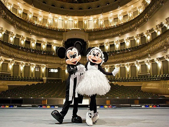 Disney приостановит весь бизнес в России