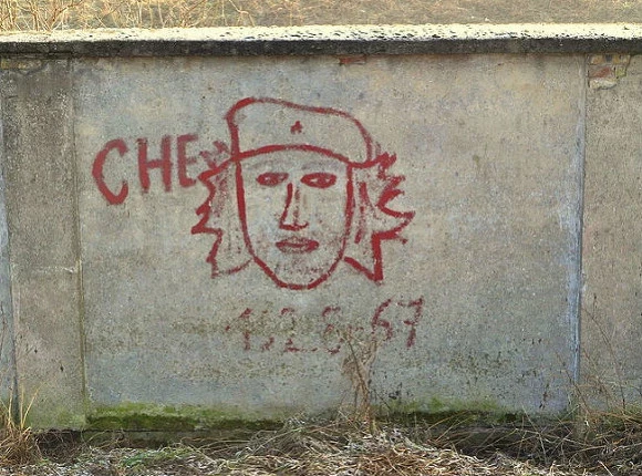 Умер боливиец, казнивший Че Гевару