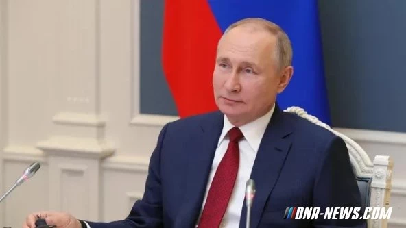 Владимир Путин поздравил лидеров ДНР и ЛНР с Днем Победы