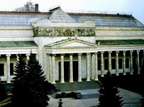 Пушкинский музей в центре Москвы эвакуировали из-за сработавшей сигнализации