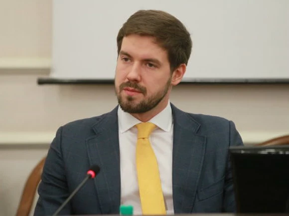 Вице-губернатор Алексей Корабельников рассказал, какой доход принес Петербургу налог на прибыль и раскритиковал «Фонтанку за невнимательность