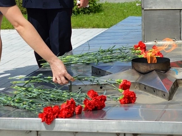 Выходные в Петербурге: подарки ветеранам, праздничный концерт и фестивали