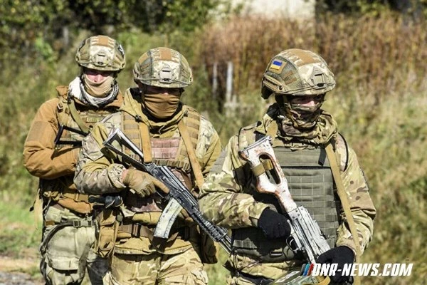 Украинские силовики за сутки выпустили по ДНР 457 боеприпасов, погиб один мирный житель