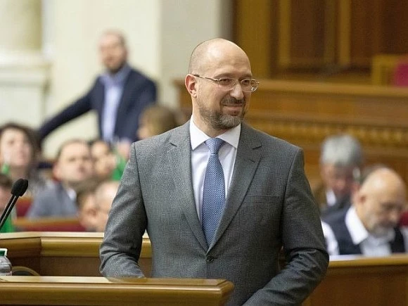 Украинские власти обсуждают возможность придания официального статуса английскому языку