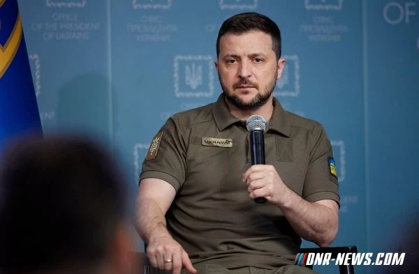 Зеленский выступил против захода российских кораблей в украинские порты