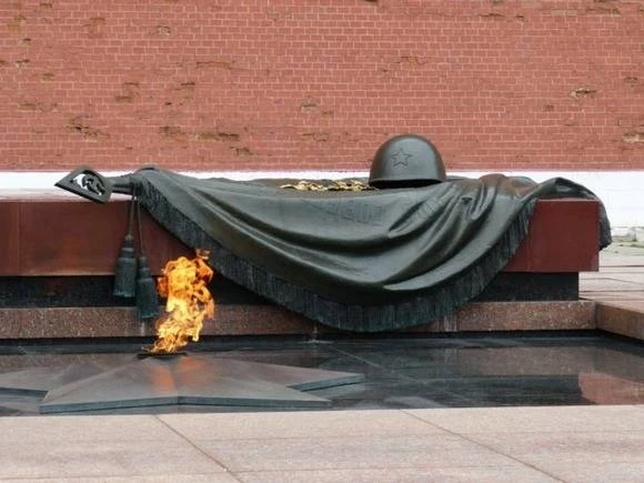 В России отмечают День памяти и скорби — 81-ю годовщину начала ВОВ