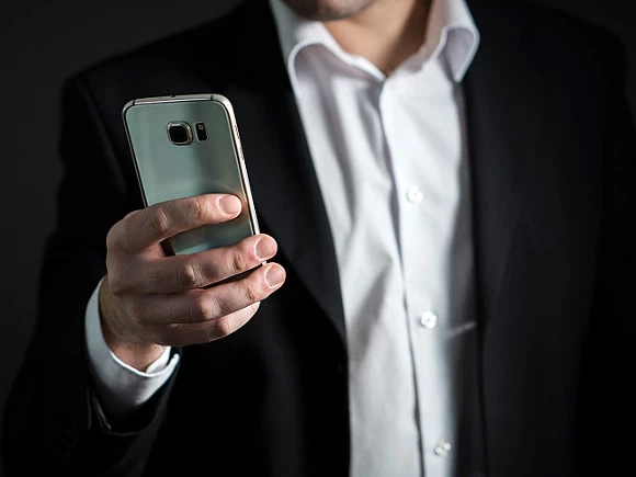 «Аморальное решение Tele2 о резком повышении тарифов заинтересовало Минцифры и ФАС