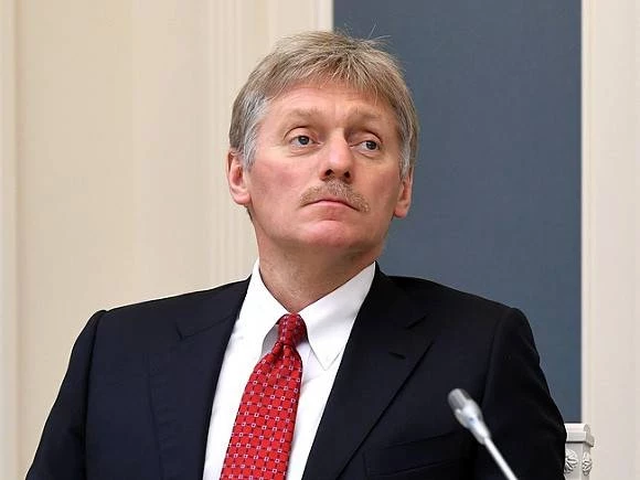 Песков назвал высказывания главы британского Минобороны в адрес Путина хамством