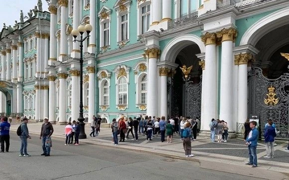 Эрмитаж объявил о введении годового моратория на выставки в Европе и США