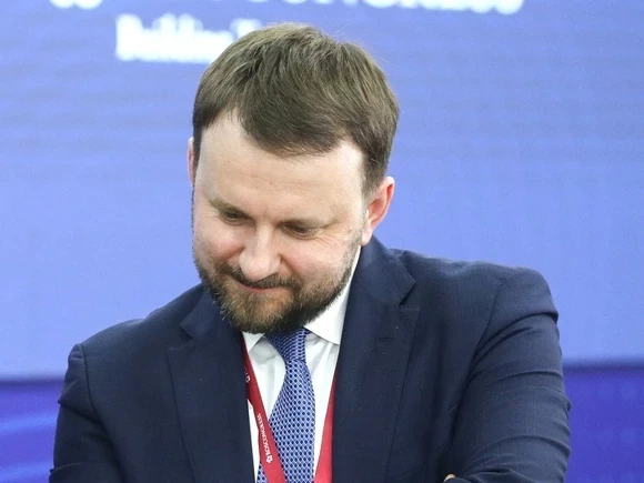 «Вопрос будет решен просто: Орешкин заявил, что власти хотят «отвязать Россию от SWIFT