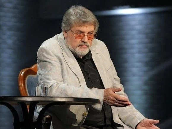 «Через пару часов едем на рыбалку: сын Ширвиндта опроверг слухи о стенокардии у своего знаменитого отца