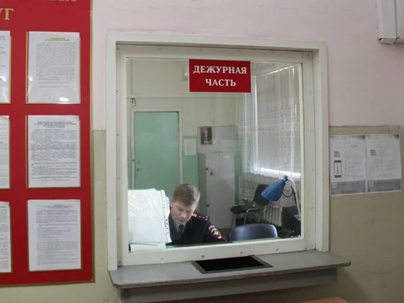 В Петербурге ищут пропавшую 14-летнюю девочку с красными волосами