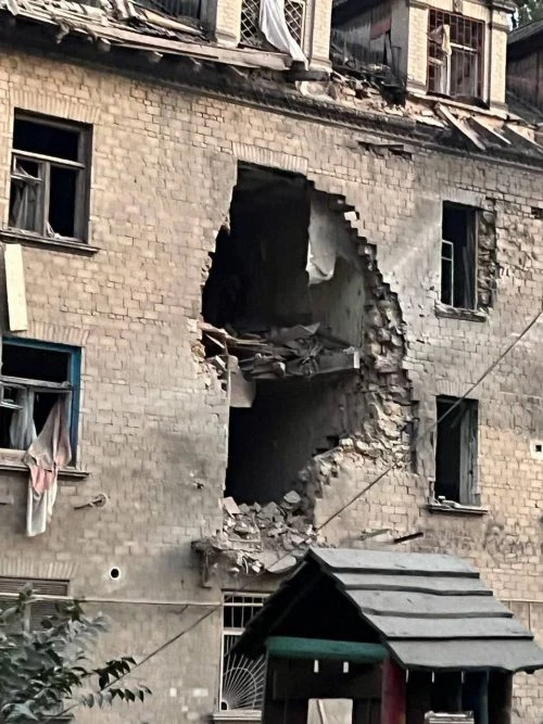 Украинские террористы продолжают разрушать инфраструктуру: удары нанесены по Донецку и по Херсону