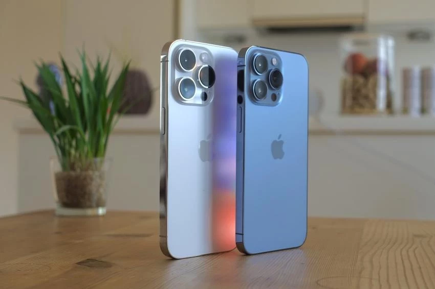 Стоимость iPhone 14 Pro впервые с 2022 года стала ниже 90 тысяч рублей