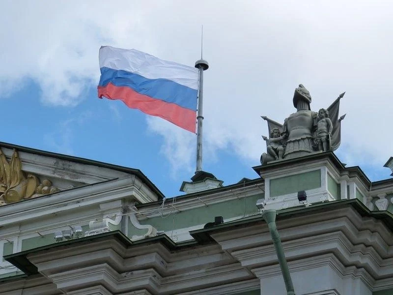 Выяснилось, как складывается карьера у критиковавших СВО Урганта, Гуревича и Гудкова