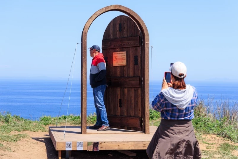 “Дверь возможностей” установили на мысе Вятлина