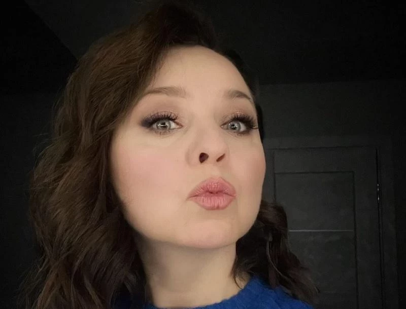 Валентина Рубцова продемонстрировала фигуру в купальнике на пляже в Сочи