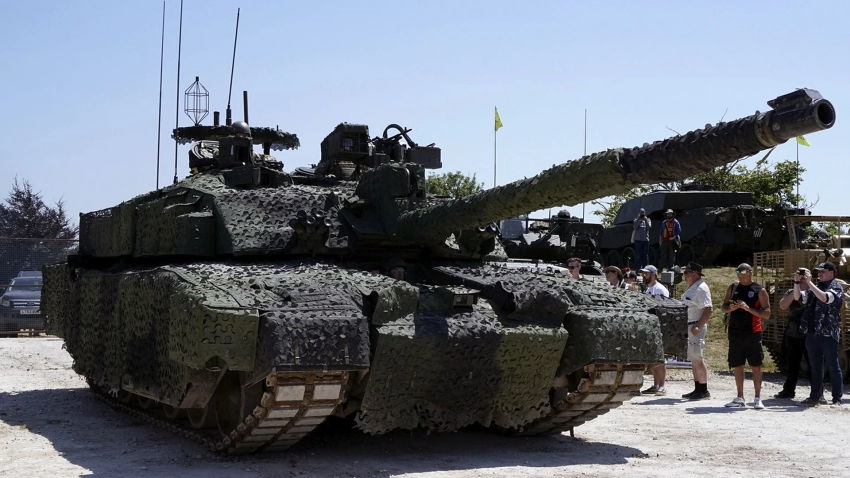 Times: Великобритания может передать Украине танки Challenger 2, находящиеся в резерве