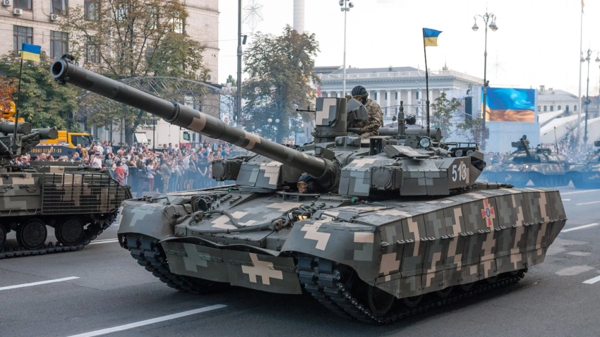 Читатели Exxpress высмеяли «модернизированный Украиной советский танк «Оплот