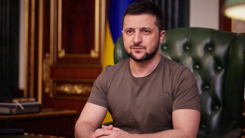 Он едет, как «поклажа: эксперт Кошкин выяснил, что преследует Зеленский на саммите G7