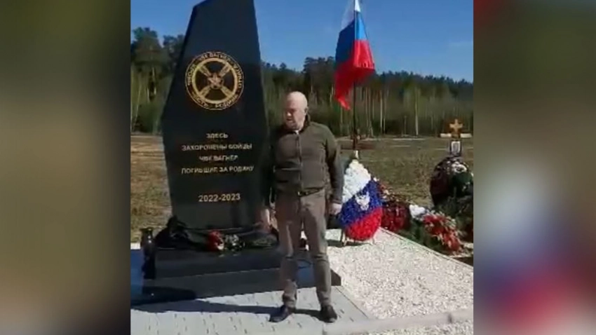 «Каждый из этих парней погиб героем: Пригожин посетил кладбище ЧВК «Вагнер под Екатеринбургом