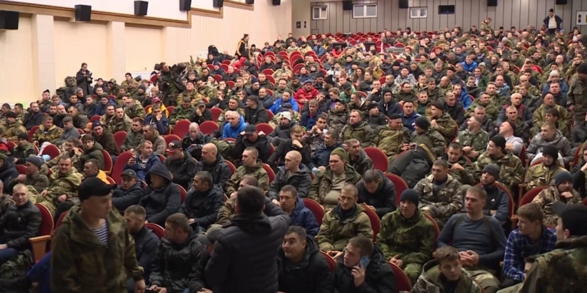 Всеобщая мобилизация в октябре? Ждать ли новые волны призыва? Принял ли Путин решение объявить полную мобилизацию? Новые подробности