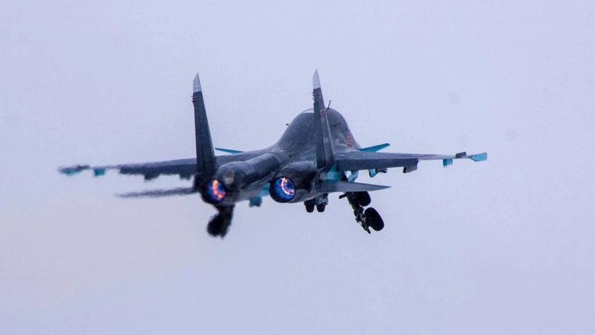 Видео с места крушения Су-34 в Брянской области появилось в Сети