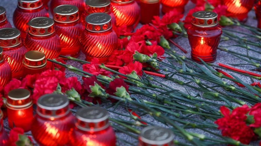 Myśl Polska: скандал с возложением цветов к советским мемориалам раскрыл дикость Польши