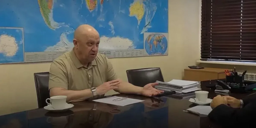 «Пока искали нацистов, наколбасили всех, подошли к Киеву обосрались и отошли Пригожин откровенно рассказал об успехах и провалах СВО