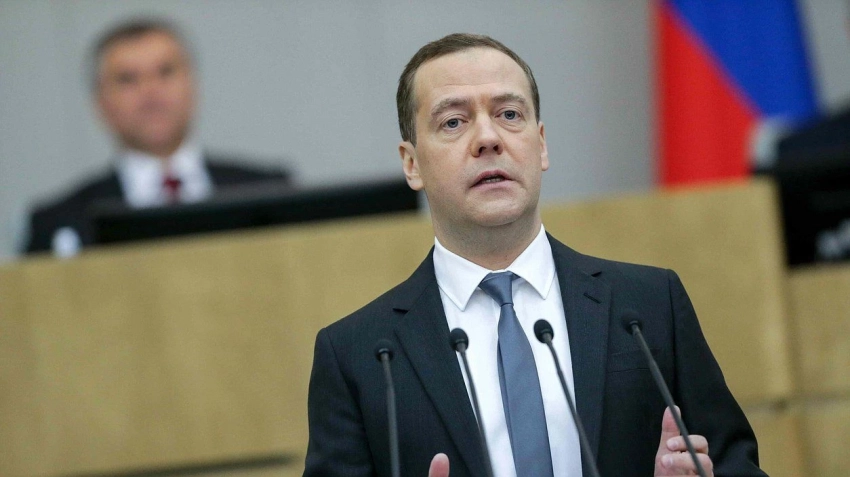 Медведев назвал приемлемый для России итог выборов президента США