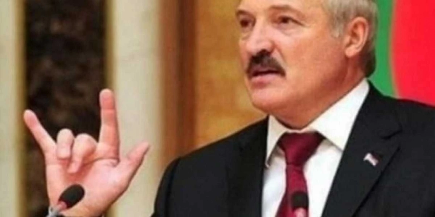 Лукашенко пообещал диалог с Тихановской, «когда Путин начнет переговоры с Навальным