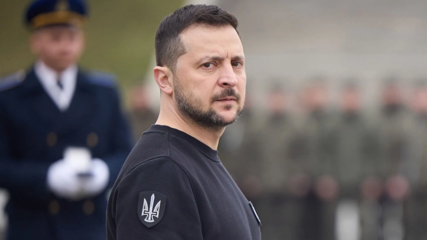Бывший сотрудник ЦРУ назвал театральным представлением тактику Зеленского в Артемовске