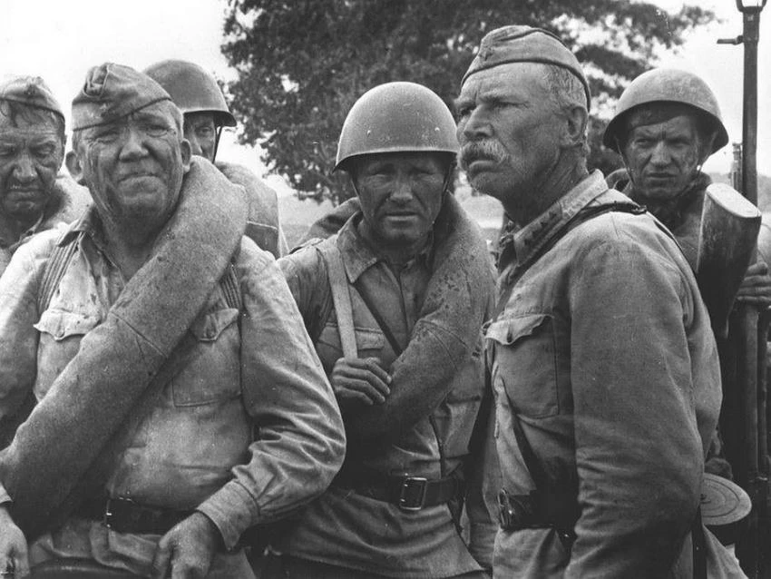 Как в России снимают фильмы о ВОВ: Советы фельдмаршала, сожженный хутор и уникальный танк «в разрезе