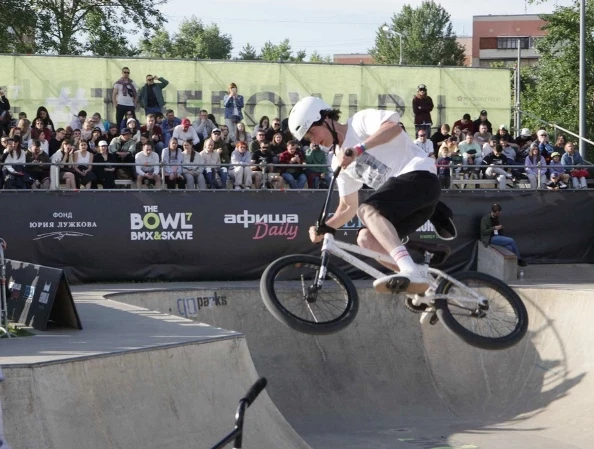 Спортсменов фестиваля The BOWL за наиболее зрелищные выступления наградил Фонд Юрия Лужкова