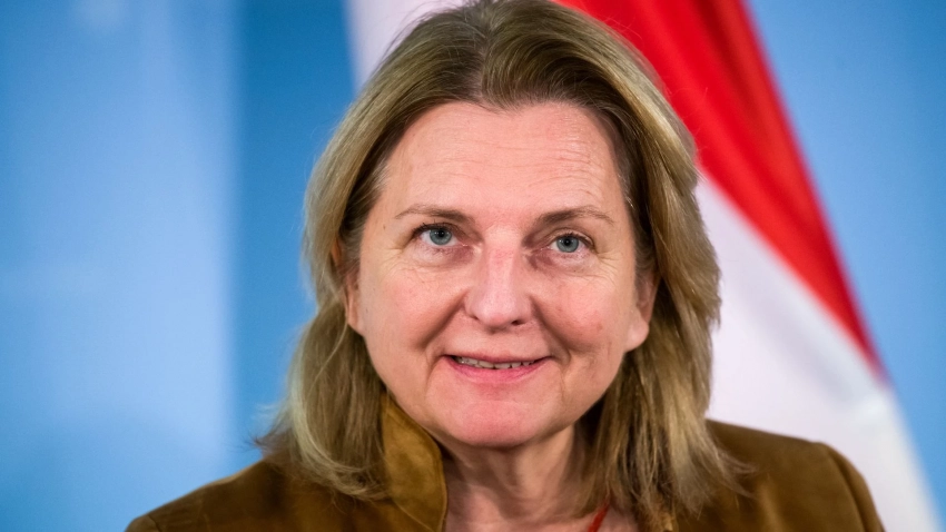 Экс-глава МИД Австрии Кнайсль заявила, что ее считают «российским олигархом и шпионом