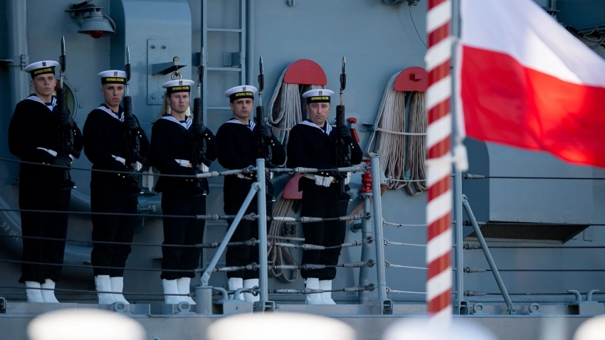 Военный дипломат предупредил о желании Польши расширить свои границы «от моря и до моря