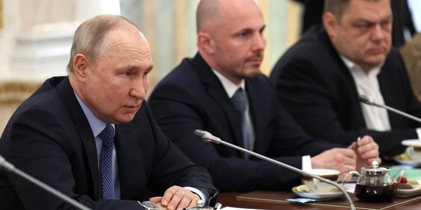 «Другого варианта нет!: правда ли, что Путин готовит экстренное обращение в июне 2023 года — сообщит ли о новом призыве на СВО 16.06.23